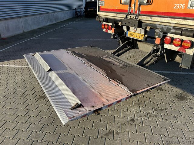 Transport refrigerat/congelat Schmitz Cargobull / SOR Iberica / Carrier Vector 1550 Reefer / Fr...