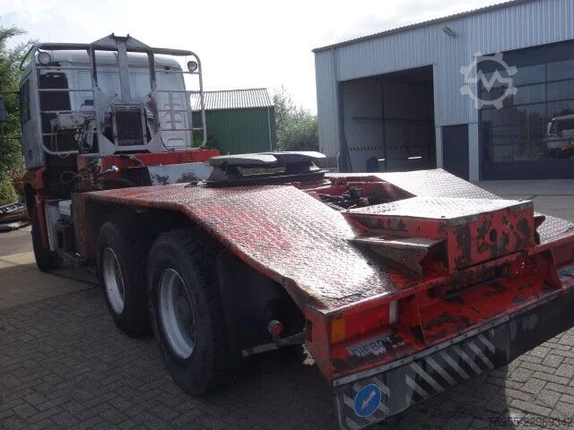  MAN TGA 33.460 manual fuel pump
