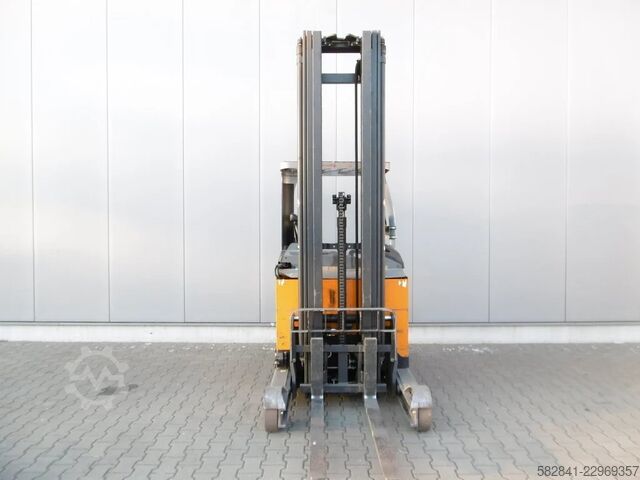 Reach truck STILL FM-X 17