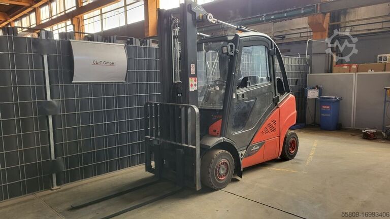 Treibgasstapler Linde H 25 T-02 // Seitenschieber // Treibgas