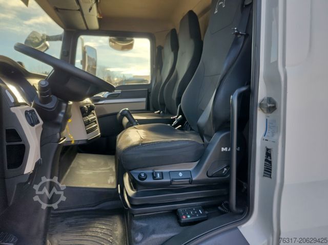 Dubă cu caroserie tip cutie MAN TGL 8.190 kurzer Koffer 4,50 m, AHK, E6, HU Neu