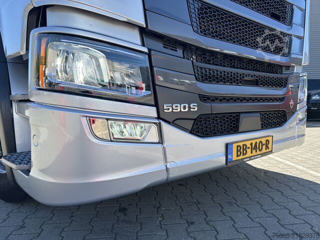 MTS standard Scania 590S V8 Highline / Retarder / Leder / Vol Lucht...