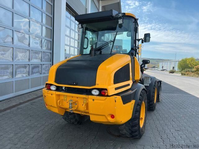 Læssemaskine JCB 409 SV / nur 2.496h / Klima Klappschaufel Gabel