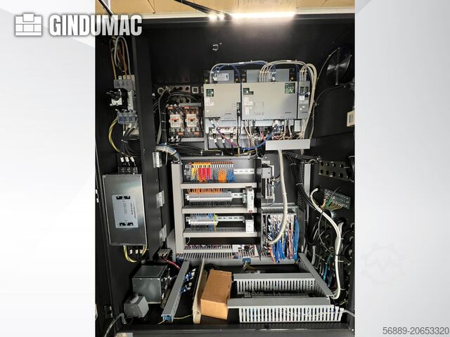 Függőleges megmunkáló központ Okuma Genos M560-V-e