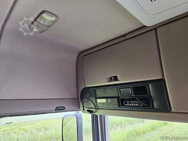 Standard-SZM DAF XF 450 SPACECAB