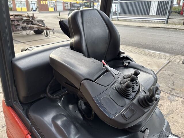 LPG -gaffeltruckar Linde H16T-01