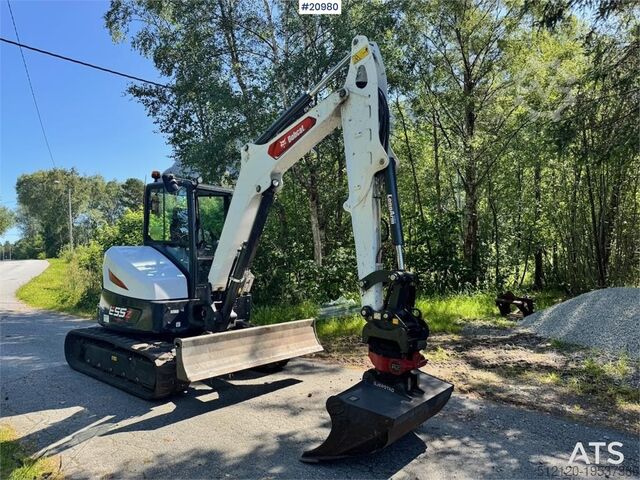 Crawler excavator Bobcat E55Z Mini Excavator w/ Rototilt and 2 buckets. 230