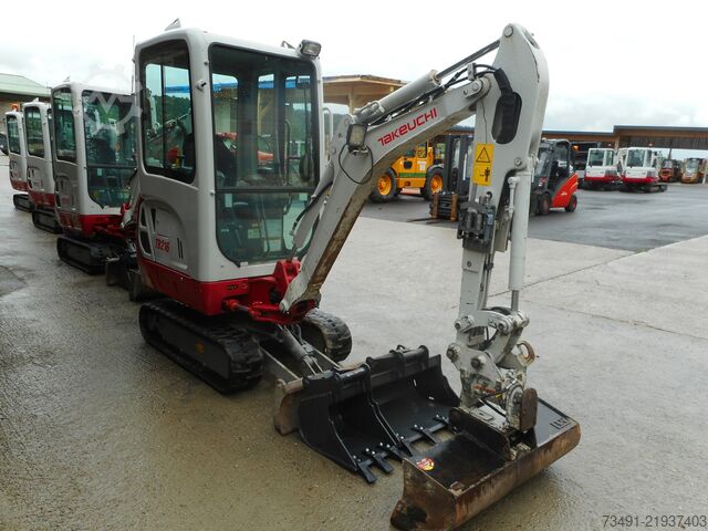 Minibagr Takeuchi TB 216 mit POWERTILT