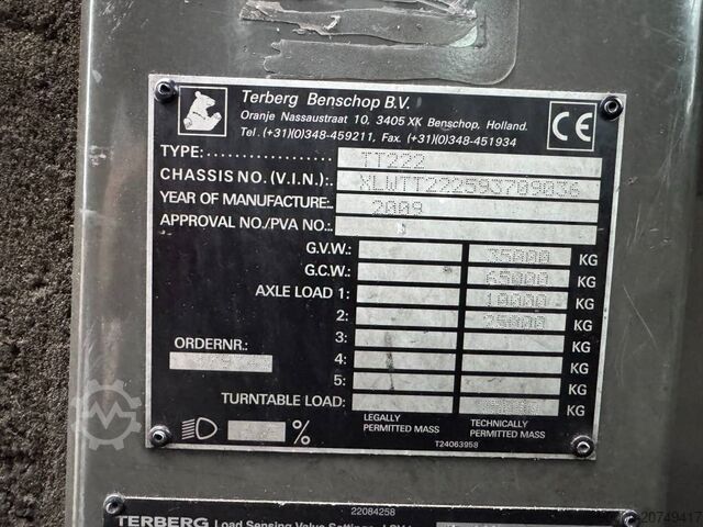 Ciągnik terminalowy Terberg TT222