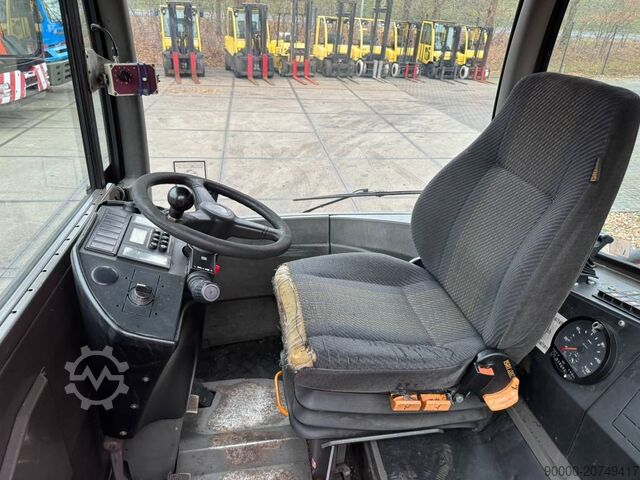 Ciągnik terminalowy Terberg TT222