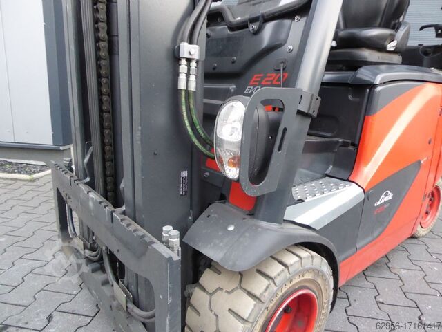 Stivuitor electric cu 4 roți Linde E20PH-02