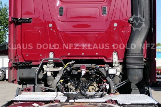 Standard tractor unit MERCEDES-BENZ Actros 1845 Blatt/Luft XL-Tank Kühlbox Euro 6
