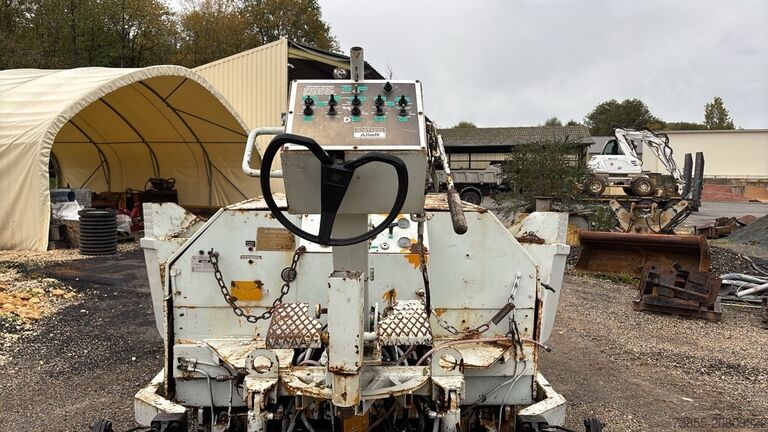 Aszfaltterítő gép Fortress Allat 450P