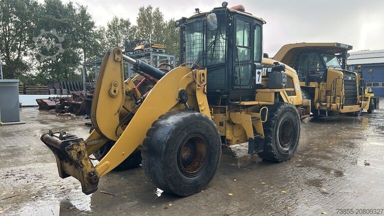 Rakodógép Caterpillar 930M