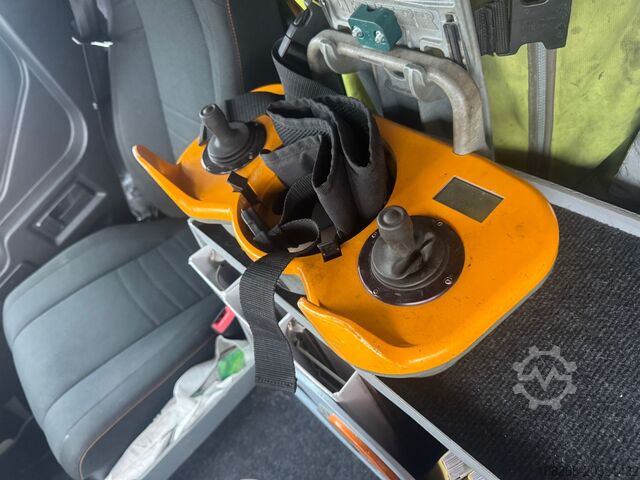 żuraw samojezdny Liebherr LTM 1150-5.3