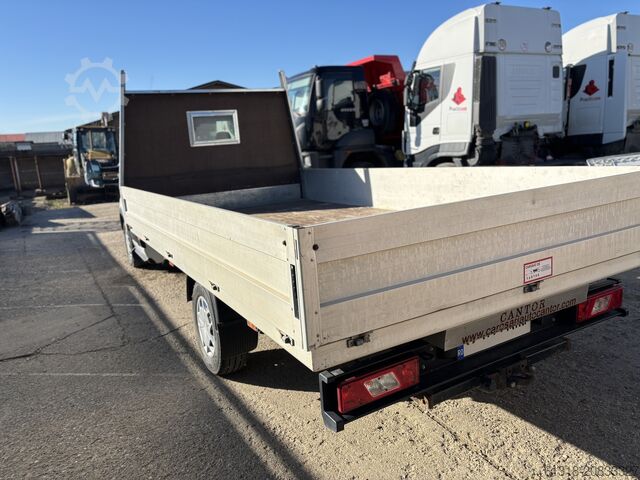 Panel van Ford CAN78Y 2.0 L 96 kW TDCi