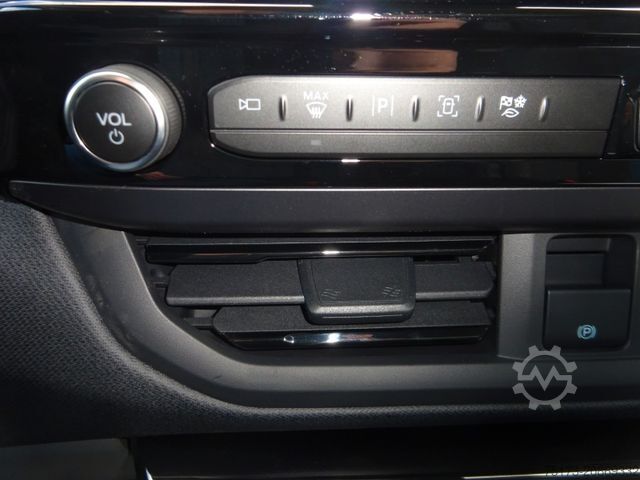 Minibus FORD Tourneo Custom L1 Sport PHEV AHK Exklusiv 360Kam