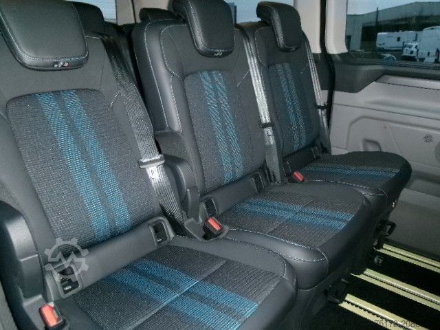 Minibus FORD Tourneo Custom L1 Sport PHEV AHK Exklusiv 360Kam