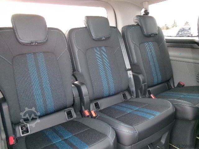 Minibus FORD Tourneo Custom L1 Sport PHEV AHK Exklusiv 360Kam