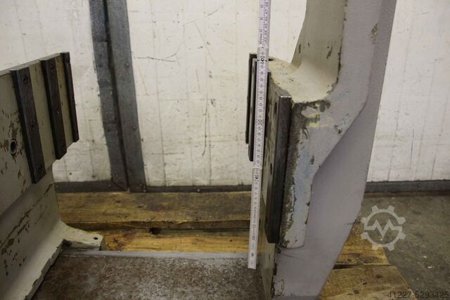 Hydraulisk spännanordning Behringer Doppelspannstock HBP 360A