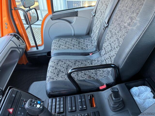 Unimog Mercedes-Benz Unimog U 430 mit Jotha Absetzer CombiCon 5018
