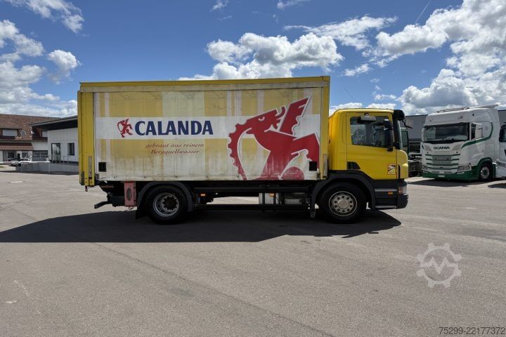 Camión plataforma con toldo Scania P230 LB 4x2 Plane/HB / Swiss-Vehicle