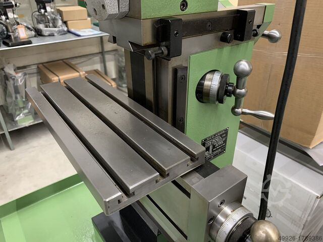 UNIVERSAL-FRAESMASCHINE SIXIS S1101