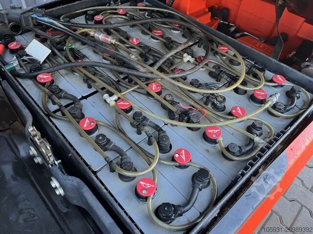 Chariot élévateur électrique à 4 roues Linde E16P-02