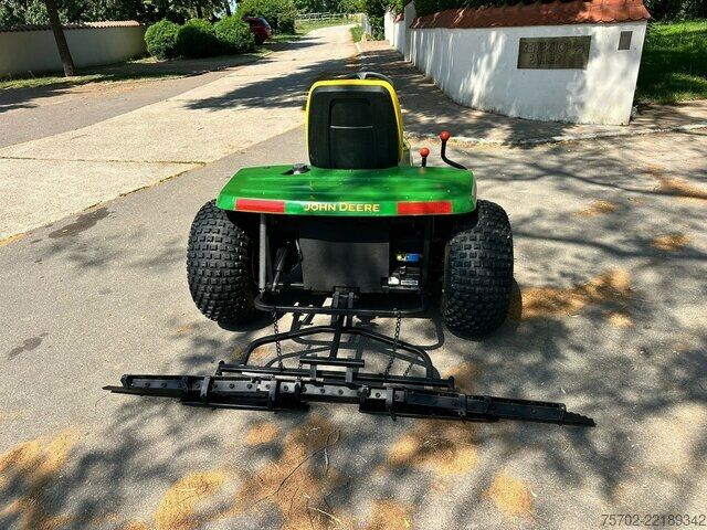Varevogn John-Deere 1200A Bunkerharke Motorrechen
