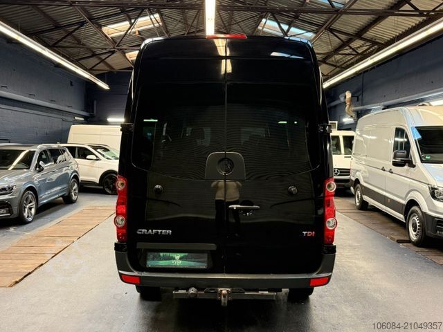 Minibus VOLKSWAGEN Crafter L2H2 9 Sitze Klima Tempomat STHZ AHK
