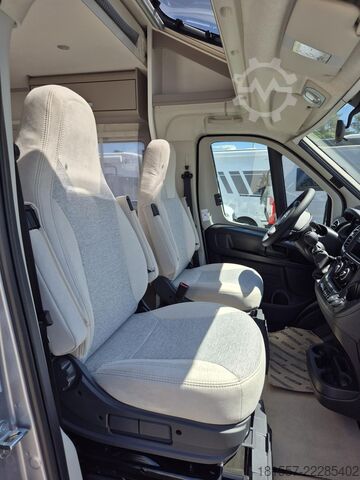 Caravana semiintegrada CARADO pro+ T 447 Hubbett / Markise