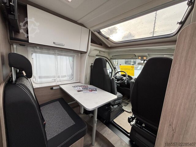 Caravana semiintegrada CARADO pro+ V 132 Pro+, Sonderpreis, sofort verfügbar