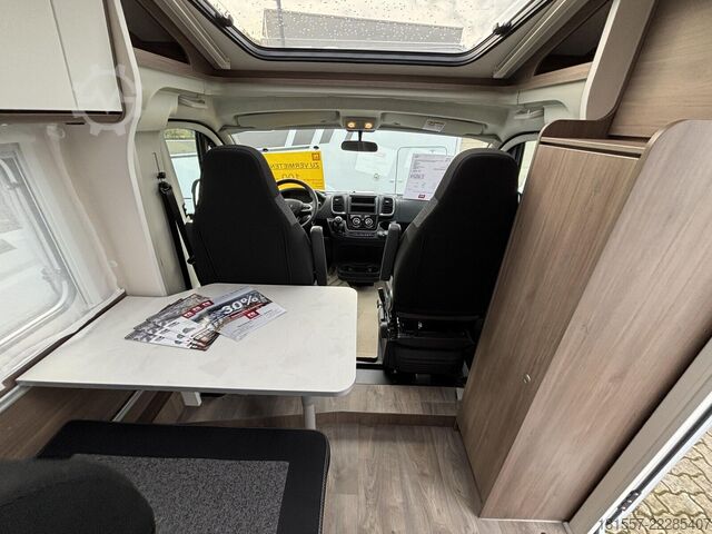 Caravana semiintegrada CARADO pro+ V 132 Pro+, Sonderpreis, sofort verfügbar