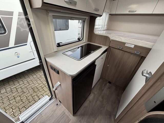 Caravana semiintegrada CARADO pro+ V 132 Pro+, Sonderpreis, sofort verfügbar