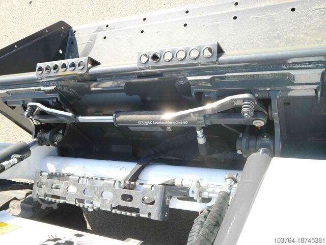 Skid steer loader Bobcat T450