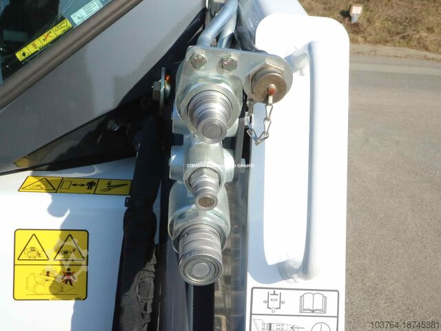 Skid steer loader Bobcat T450