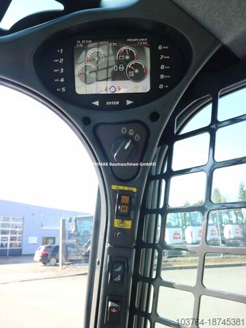 Skid steer loader Bobcat T450