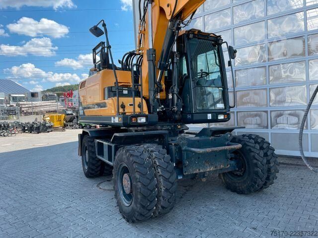 Radbagger Hyundai HW 180 / 3.054h / hydr. Grabenräumer / Klima