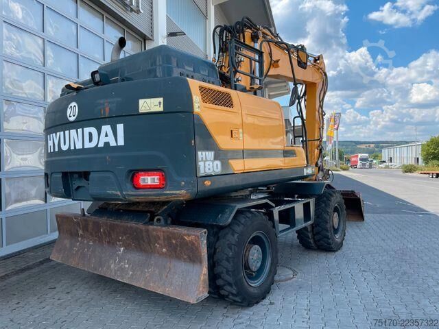 Radbagger Hyundai HW 180 / 3.054h / hydr. Grabenräumer / Klima