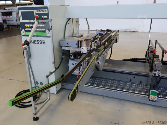 Taladradora de paso continuo BIESSE TECHNO F