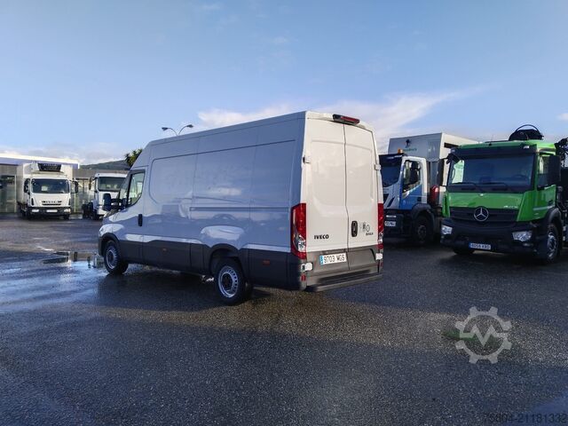 Bestelwagen Iveco Daily 35
