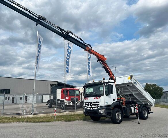 Autocarro ribaltabile MERCEDES-BENZ Arocs 2135 Kipper/Kran Atlas AK 135/Funk/54 tkm