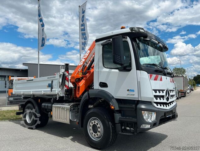 Autocarro ribaltabile MERCEDES-BENZ Arocs 2135 Kipper/Kran Atlas AK 135/Funk/54 tkm