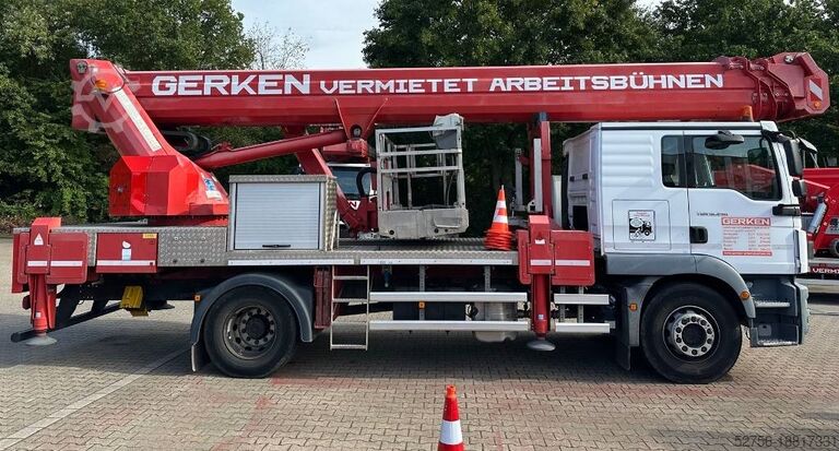 Op vrachtwagen gemonteerd platform Ruthmann T400