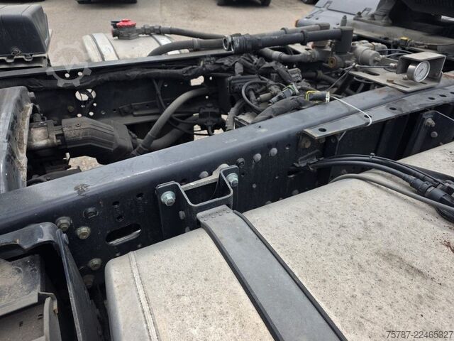 Trattore stradale standard MAN 18.470 TGX XXL Unfall, Retarder, 2 Kreis Hydr.