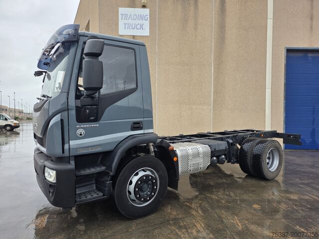 șasiu camion Iveco 180E25