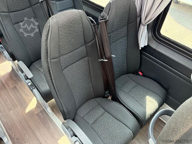 Minibus MERCEDES-BENZ Sprinter 517 Transfer 45 LL 19 +1 Tremonia