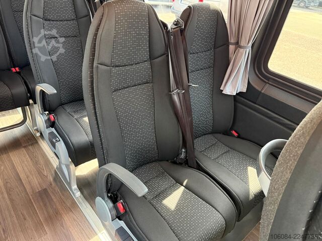 Minibus MERCEDES-BENZ Sprinter 517 Transfer 45 LL 19 +1 Tremonia