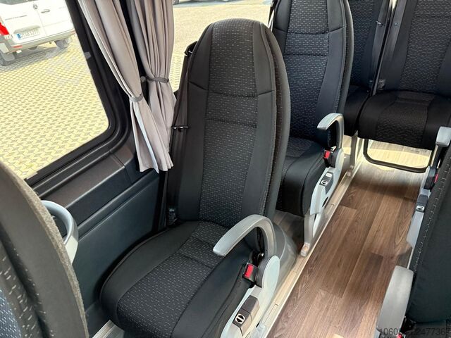 Minibus MERCEDES-BENZ Sprinter 517 Transfer 45 LL 19 +1 Tremonia