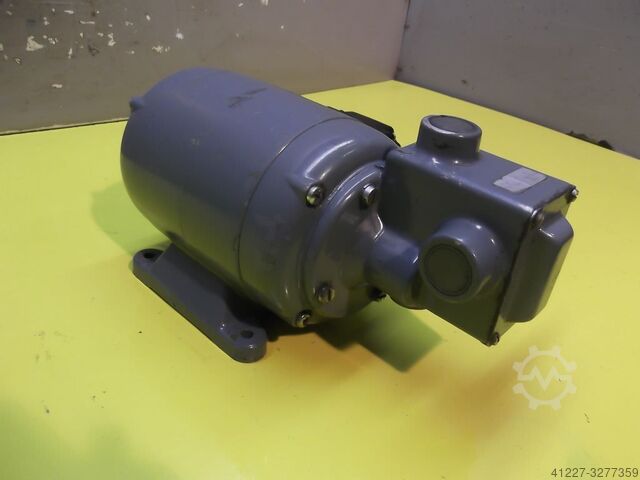 Motor de engrenagem 0,1 kW 4,2 rpm Groschopp DM90-60